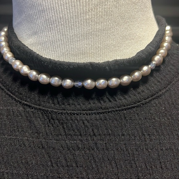 Monet silver tone faux pearl choker - Picture 3 of 5